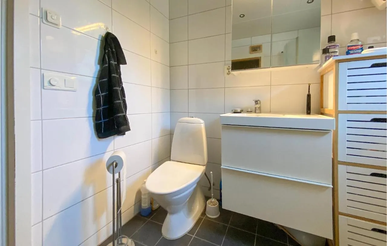 1 Bedroom Stunning Home In Landvetter Sweden